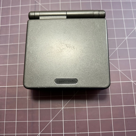 Nintendo Game Boy Advance SP in Graphite AGS 101 - Picture 4 of 9